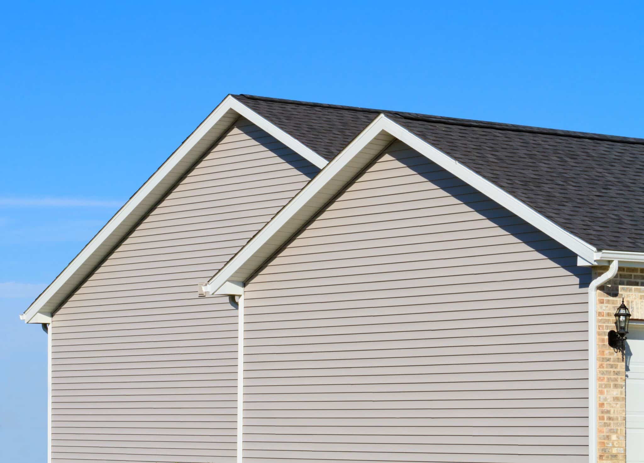 Looking to renovate your home exterior? There are so many siding options available to customize your home so it looks clean and fabulous all year long.
