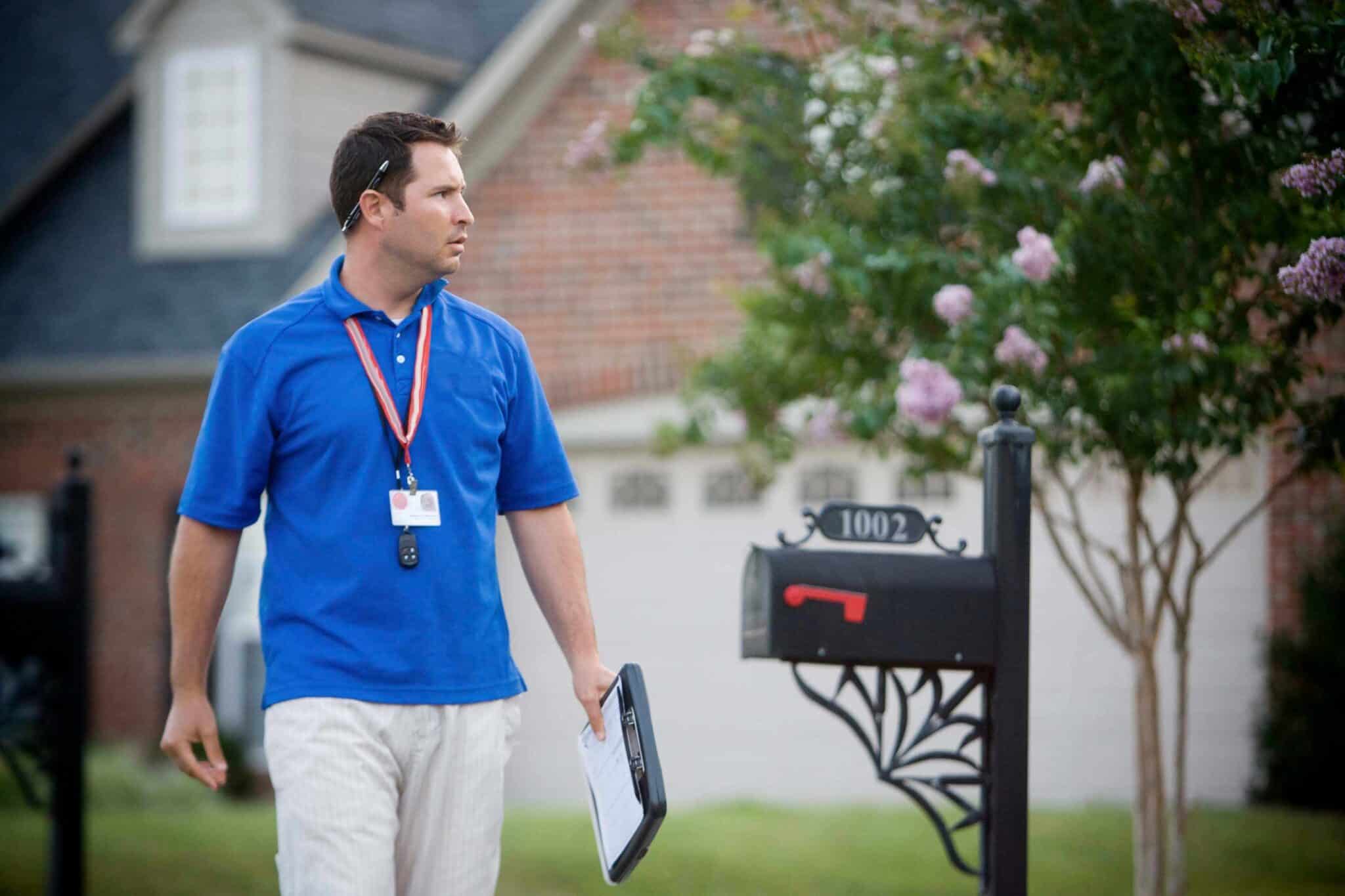 Confused about a roofing estimate? Here are some things to keep an eye out for. To find out more info on your roofing job, contact Peak today.