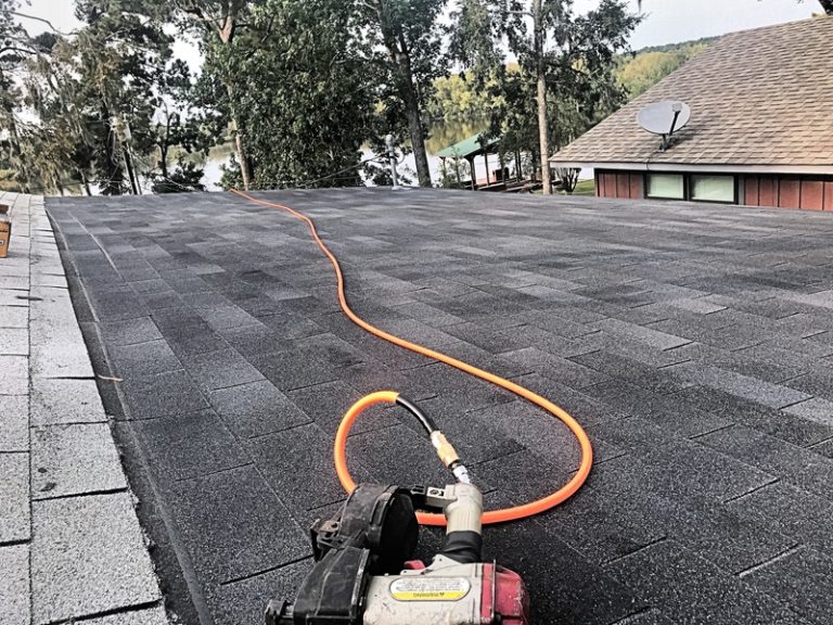Make sure your roof installer offers a fully transferable warranty to get the most benefits. Get the scoop in our new blog post.